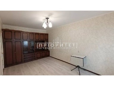 Продаж 2к квартири 49 кв. м на вул. Євгена Чикаленка • ID 35005913