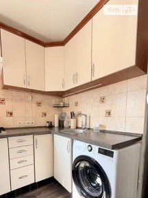 Продаж 2к квартири 42 кв. м на вул. Двадцять Третього Серпня 73 • ID 35005278