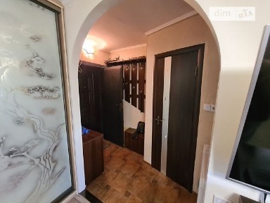 Продаж 2к квартири 42 кв. м на вул. Південна 52 • ID 35005246