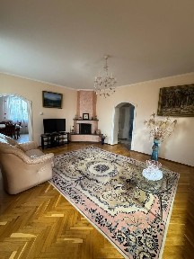 Продаж 2 поверхового будинку