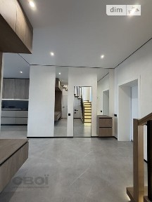 Продаж 2 поверхового таунхауса з ділянкою на 1.4 сотки, 110 кв. м, 2 кімнати, на вул. Дружби • ID 35009071