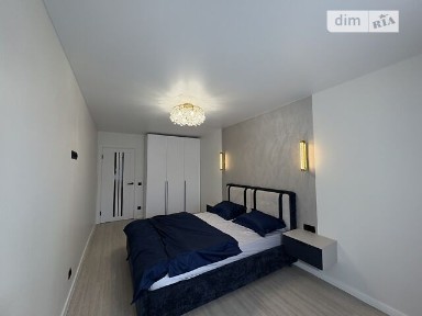 Продаж 2к квартири 82 кв. м на просп. Злуки • ID 35008324