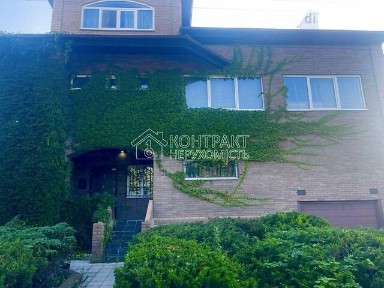 Продаж 3 поверхового будинку з ділянкою на 6 соток, 445 кв. м, 5 кімнат, на вул. Кільцева • ID 35006196