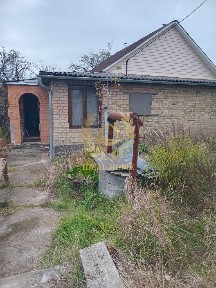 Продам будинок з великою земельною ділянкою в с. Заруддя