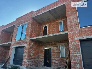 Продаж 2 поверхового таунхауса з ділянкою на 1.5 сотки, 113 кв. м, 3 кімнати, на вул. Шкільна • ID 35012350