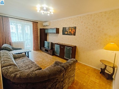 2 кімн. Печерськ м. Олімпійська Федорова 1