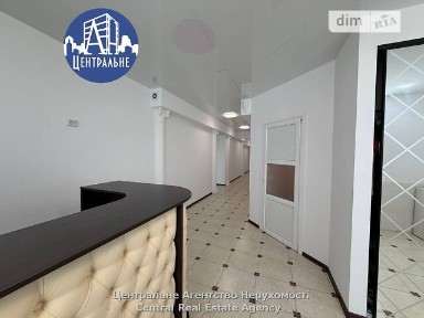 Продаж комерційного приміщення на вул. Шухевича Романа, площа 248.7 кв. м • ID 35013295