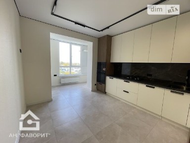 Продаж 2к квартири 75 кв. м на вул. Озерна 16Б • ID 35012049