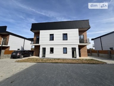 Продаж 2 поверхового дуплекса з ділянкою на 2 сотки, 115 кв. м, 3 кімнати, на вул. Хорватська 10 • ID 35012866