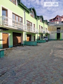 Продаж 3 поверхового таунхауса з ділянкою на 1 сотку, 165 кв. м, 4 кімнати, на вул. Садова • ID 35014124