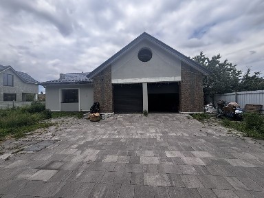 Без % 206м2 Продаєтся будинок с. Петропавлівське вул. Малинна 23 Бориспільскій р-н. Гора, Київ 15км від міста Вишневий хутор 18 соток 2 поверха