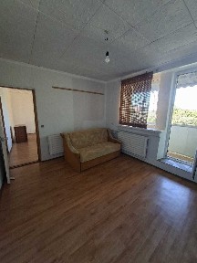 Продам квартиру на землі в. с. Мала Долина