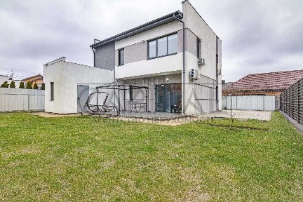 Продаж будинку 144 м Гатне з ремонтом та меблями
