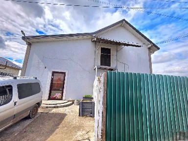 село Нове Будинок з власним бізнесом на фасаді р-н Фори Терміново