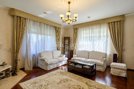 Продаж Шикарної Садиби, 1000м2 Стоянка, 29 соток | басейн, тенісний корт