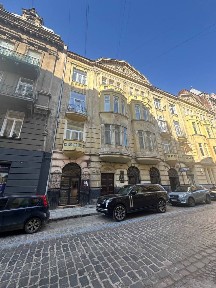Продаж квартири у самому центрі Львова, на вул. Фредра біля готелю Нобіліс