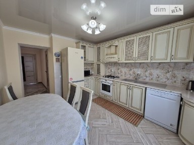 Продаж 2к квартири 60 кв. м на вул. Миколаївська • ID 35014300