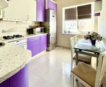 Продаж 1-кімнатної квартири 32 м², Молодіжна (Піонерська) вул., 30А