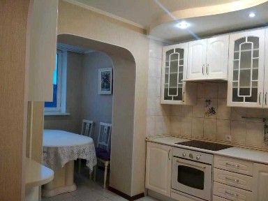 Продаж 3-кімнатної квартири 87 м², Богатирська вул., 6/1