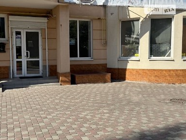 Продаж комерційного приміщення на просп. Бандери Степана, площа 135 кв. м • ID 35016162