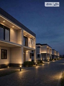 Продаж 2 поверхового дуплекса з ділянкою на 3.3 сотки, 150 кв. м, 4 кімнати, на вул. Лесі Українки 1 • ID 35015340