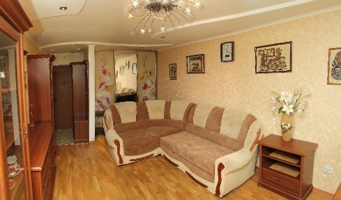 Квартира на Шевченко в новобудові. Поруч парковка з охороною.