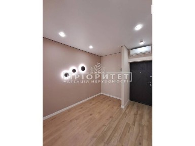 Продаж 1к квартири 42 кв. м на вул. Прохоровська • ID 35017186