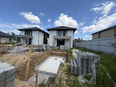 Продаж сучасного двоповерхового будинку в смт Березина. Без комісії для покупця.