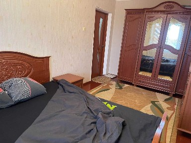 Двокімнатна квартира з евроремонтом подобово