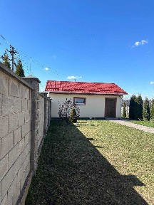 Продам красивий будинок з територією 16 сот в передмісті Рівного !