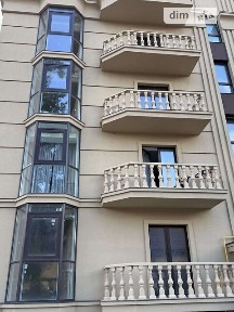 Продаж 2к квартири 72 кв. м на вул. Лисенка 10 • ID 35014149