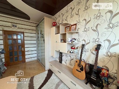 Продаж 3к квартири 75.6 кв. м на вул. Мостова 2 • ID 35015194