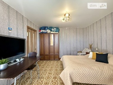 Продаж 1к квартири 27.8 кв. м на вул. Паркова 2 • ID 35015060
