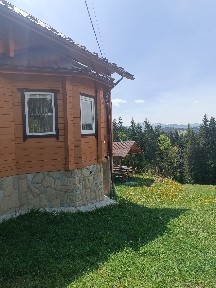 Відпочинок в Яблуниці біля Буковеля з видом на Говерлу і Петрос