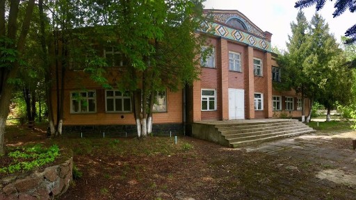 Продаж Оренда приміщення 700м2 в центрі Ємільчиного