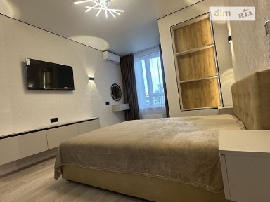 Продаж 1к квартири 42.5 кв. м на вул. Євгена Чикаленка • ID 35018535