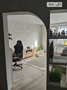 Продаж 3к квартири 64 кв. м на вул. Військова 7 • ID 35019982