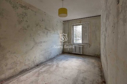 Продаж офісу 64 м², Звіринецька вул., 61