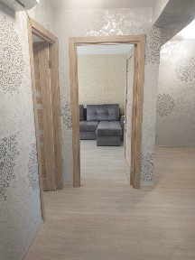 Сдается трехкомнатная квартира рН Росинка 350$