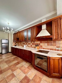 3к, Євгена Коновальця (Щорса), Печерськ, Центр
