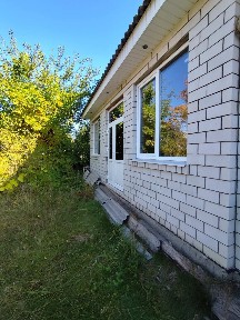 Продаж дачного будинку Озерне