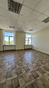 Оренда приміщення в бізнес центрі вул. Кульпарківська - Героїв Упа