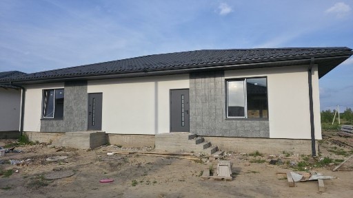 Продаж будинку з ділянкою