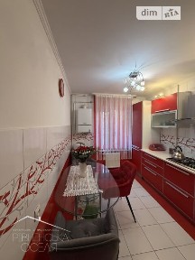 Продаж 3к квартири 64.3 кв. м на вул. Грушевського Академіка 42 • ID 35020752