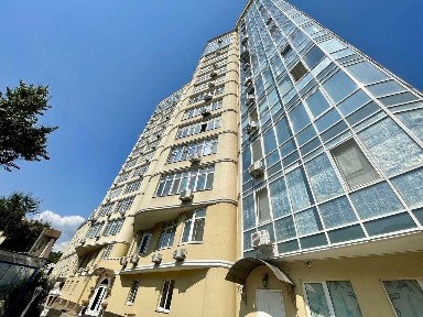 Квартира на Французском бульваре. Всего 776 у.е. кв. м. Общая площадь 132 м. Этаж 4.