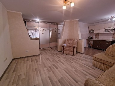 Терміновий продаж трикімнатної квартири в районі 8/9 школи, по вул. Бандери