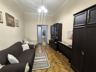 Кухня-студія + 2 окремі кімнати, район Парку Шевченка