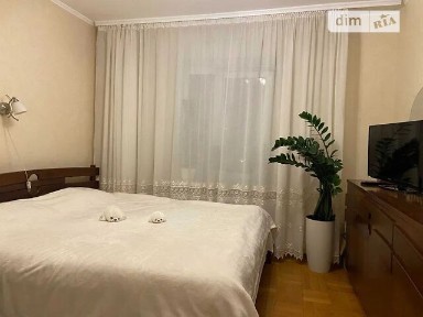 Продаж 3к квартири 92.3 кв. м на вул. Драгоманова 12А • ID 35022443