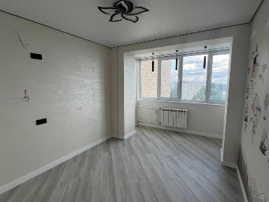 Продаж 3 кім. кв. з ЯКІСНИМ/ СУЧАСНИМ РЕМНТОМ просп. Л. Лукʼяненка 37