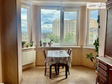 Продаж 3к квартири 95 кв. м на вул. Травнева 2 • ID 35022614